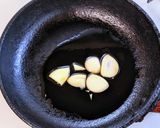炙り油揚げと小松菜・ザーサイの炒め物作り方6写真