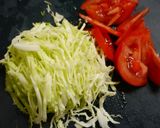 簡単！キャベトマ味噌汁　カレー風味作り方1写真