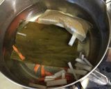 作りかけの味噌汁　ラクして豚汁にワープ！作り方3写真