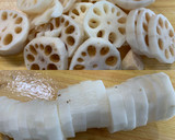 超簡単！旨い！長芋と蓮根のわさび醤油作り方1写真