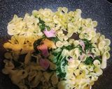 かんたんパスタ(ハムと葉物で)作り方1写真