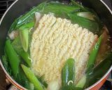 サッポロ一番みそラーメン・ネギ＆チーズ作り方4写真