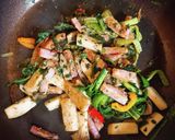 ベーコンとエリンギ&冷蔵庫掃除の野菜炒め作り方5写真