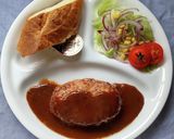 カレーソースのチーズインハンバーグ♪作り方1写真