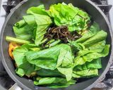 豚バラ肉と冷凍レンコンのピリ辛中華炒め作り方8写真