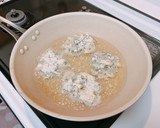 大葉アクセント！蓮根としらすのかき揚げ丼作り方4写真