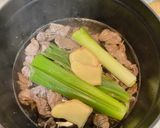 ミスジのスジ肉でスジ煮込み(Staub)作り方4写真