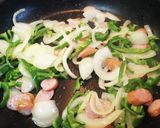 カレーナポリタン　ポーチドエッグを添えて作り方4写真