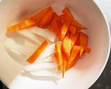 お一人様☆居酒屋風味噌ポン酢紅白サラダ作り方1写真