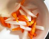 お一人様☆居酒屋風味噌ポン酢紅白サラダ作り方2写真