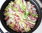 詰め込んで→煮る【白菜と豚のとろみ煮】作り方2写真