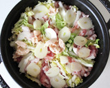詰め込んで→煮る【白菜と豚のとろみ煮】作り方3写真