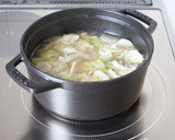 詰め込んで→煮る【白菜と豚のとろみ煮】作り方4写真