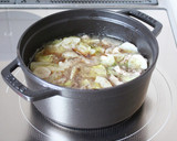 詰め込んで→煮る【白菜と豚のとろみ煮】作り方5写真