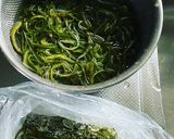 ミネラルたっぷり　茎わかめのさっと炒め作り方1写真