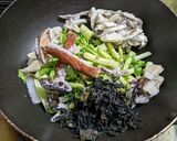 チチタケと乾燥ワカメ、大根の激うま炒め作り方3写真