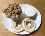 すき焼きのタレで車麩と大根としめじの煮物作り方1写真