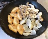 すき焼きのタレで車麩と大根としめじの煮物作り方6写真