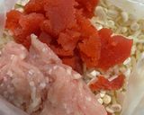 鶏ひき肉とエノキ茸と明太子作り方3写真