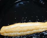 油条。屋台や中華街でお馴染の揚げパン作り方30写真