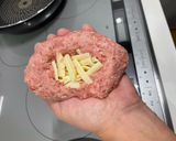 茶色いおかずの代表♡チーズハンバーグ作り方5写真