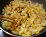コーンマカロニのマヨ醤油炒め作り方4写真