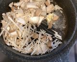 フライパンで簡単！きのこリゾット作り方1写真