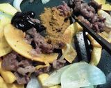かぼちゃと牛こまのカレー味噌ソテー作り方4写真