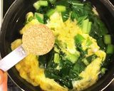 我が家の定番♡小松菜卵のお味噌汁作り方3写真