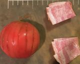 チーズとベーコンのトマト焼き作り方1写真