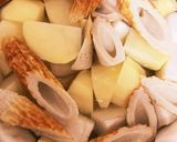 じゃがいもとはんぺんの煮物作り方1写真