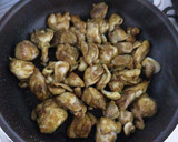 冷凍いんげんと鶏もも肉のカレー炒め作り方3写真