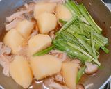 ほっこり♪じゃがいも、しめじ、ニラの煮物作り方3写真