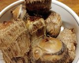 ちび里芋は、茹でてから皮剥いて!作り方3写真