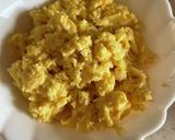 鶏ひき肉とごぼうの三色丼作り方7写真