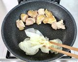 ピリ旨＊鶏肉としめじの葱だれ生姜照り焼き作り方4写真
