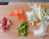 冷凍パイシートでナポリタン&焼きそばパイ作り方1写真