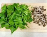 カルダモン香る♪ほうれん草とじめじソテー作り方1写真