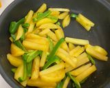 じゃがいもピーマンの甘辛カレー炒め作り方5写真