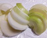 豚バラと玉ねぎの塩だれ炒め作り方1写真