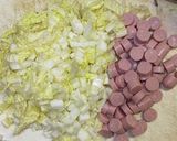 白菜で魚肉ソーセージのお好み焼き作り方2写真