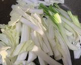 白菜と青梗菜の豆板醤の炒め蒸し〔副菜〕作り方1写真