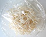 簡単に美味しい【もやしと搾菜のナムル】作り方1写真