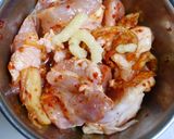 簡単！バターチキンポットにんにく鶏キムチ作り方2写真