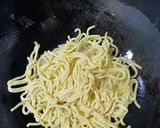 ニラとメンマの旨醤油焼きそば作り方2写真