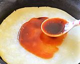 いも芋餅に炭火焼き鶏をのせて和風ピザ ♪作り方5写真