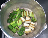 ほっこり、長ねぎと鶏だんごのスープ作り方1写真