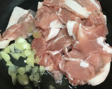 豚肉とレタスのにんにく＆しょうゆ炒め作り方2写真