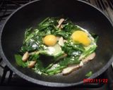 目玉焼きとほうれん草のソテー♪作り方5写真