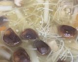 鶏モモ肉で水炊き風うどんすき鍋作り方2写真
